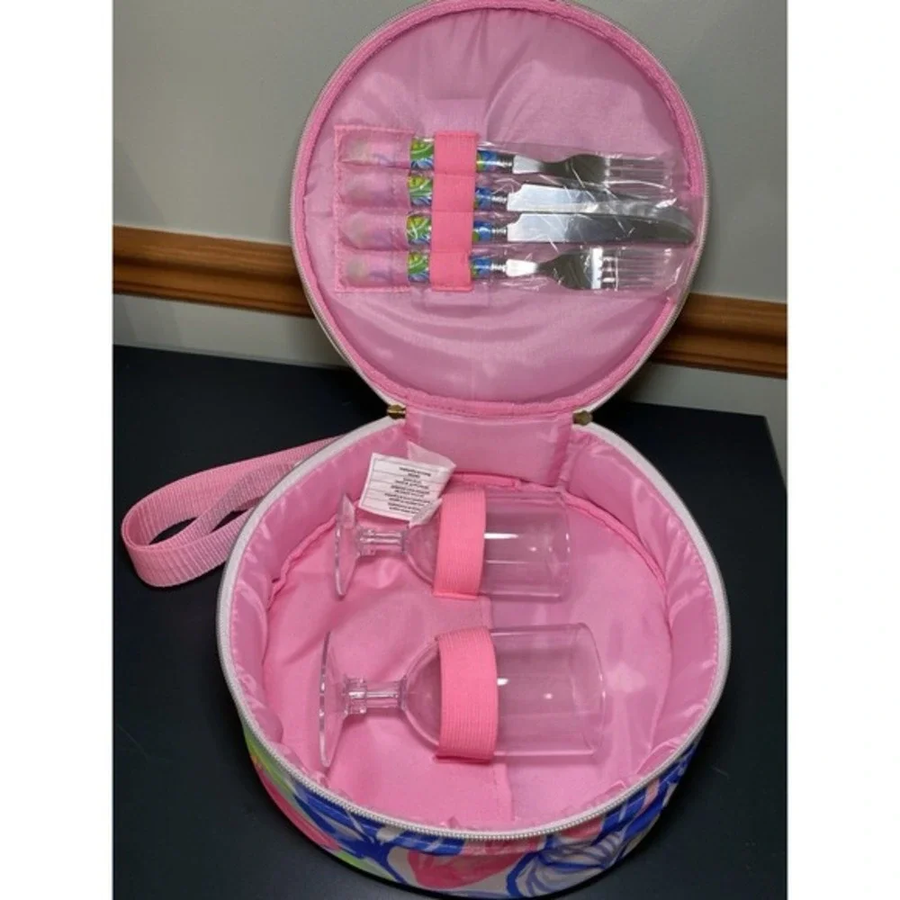 Lilly Pulitzer Havana Picnic Cooler‎ Bag Forks, Knives & Wine Glasses